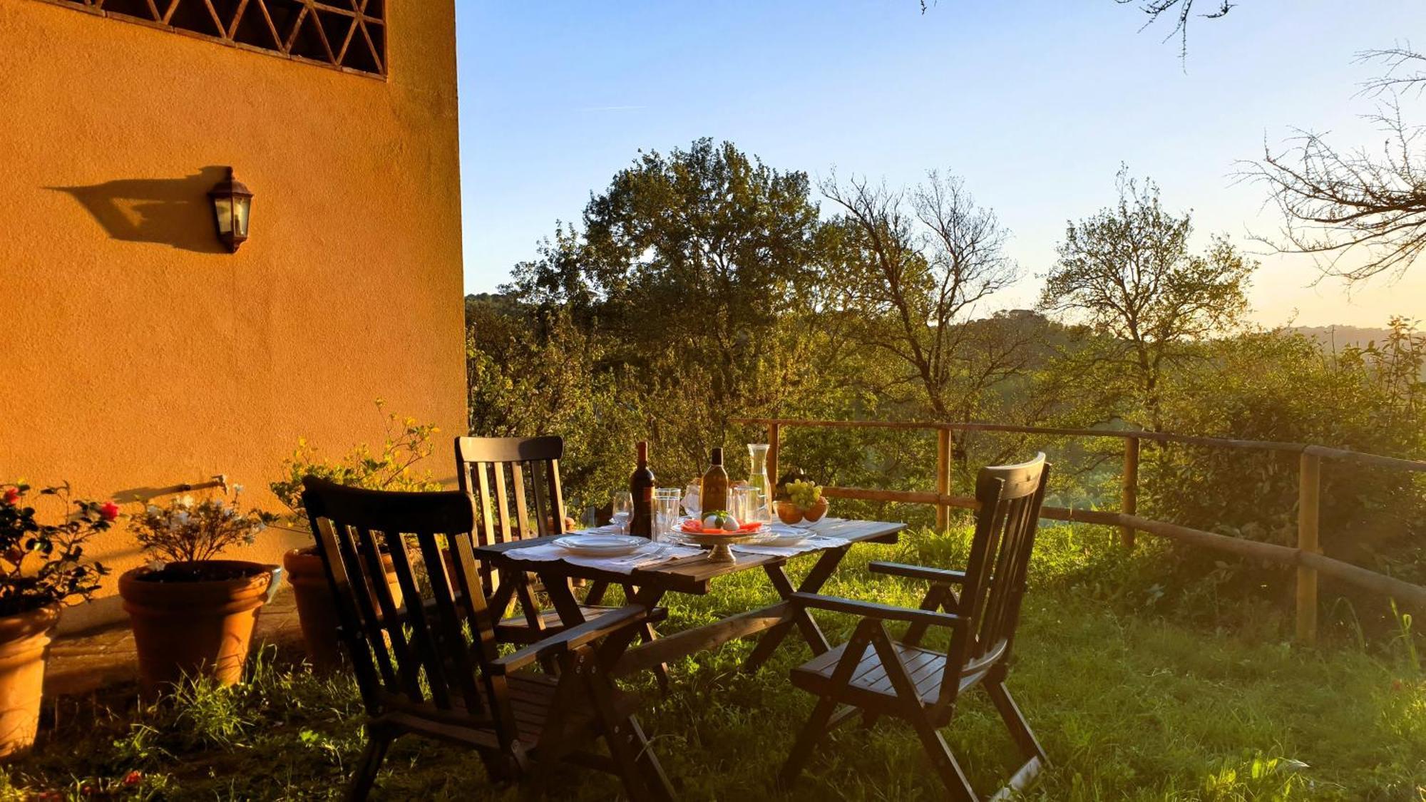 Agriturismo Podere Le Tombe Guest House Палая Екстериор снимка